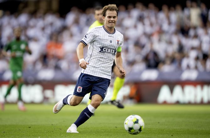 3F Superliga -AGF-kaptajn: Vi skal finde os selv