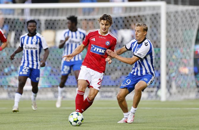 3F Superliga -LIVE: Straffespark i Silkeborg!