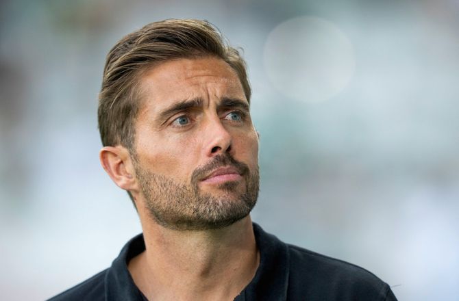 EL-kval -AGF ryster posen gevaldigt: Emmery bænket og Serra på toppen