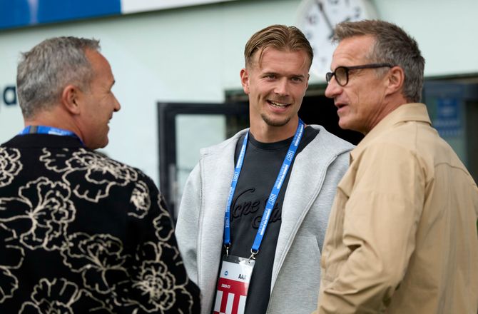 3F Superliga -Transferfødekæden: Troels Bechs telefon ringer mindre