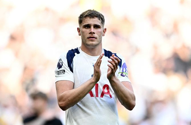 Premier League -Van de Ven er ny Spurs-anfører: Noget man drømmer om