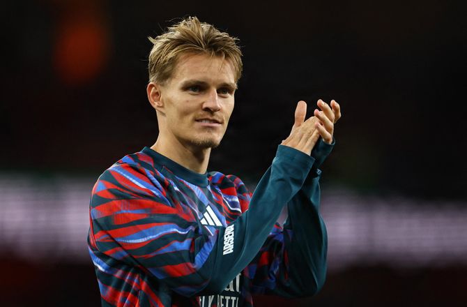 Premier League -Ødegaards storroser nyindkøbet Tzolis