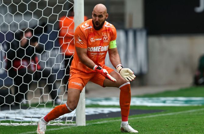 3F Superliga -Delac savner rødt kort: Dommerne skal beskytte os bedre