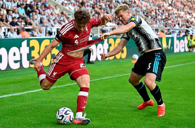 Premier League -Víctor Muñoz får første Liverpool-start - Ngumoha bænket