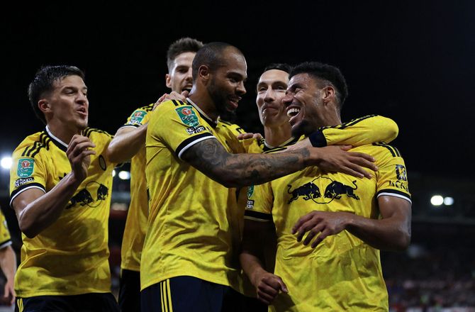 Carabao Cup -To gange på tre dage: Leeds slog Forest