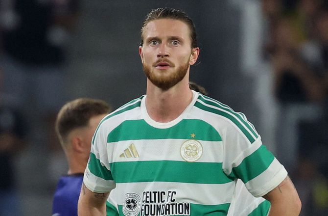 Europa League -Celtic mødt af pibekoncert: Intet nyt