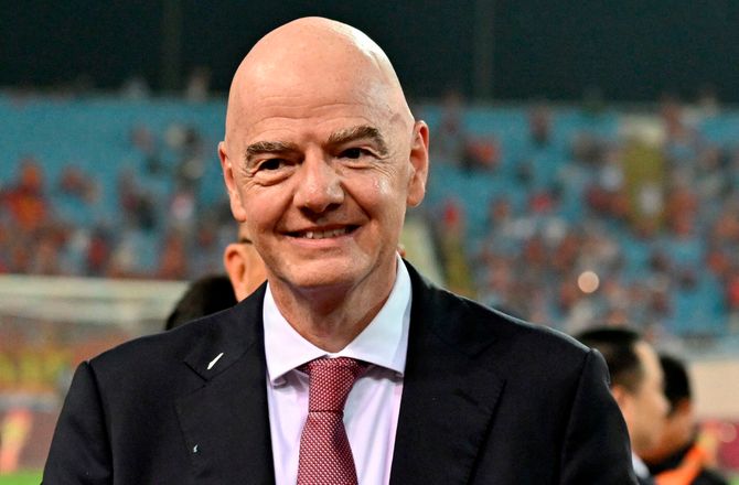 VM -Saudi-Arabien bakker op om Infantino