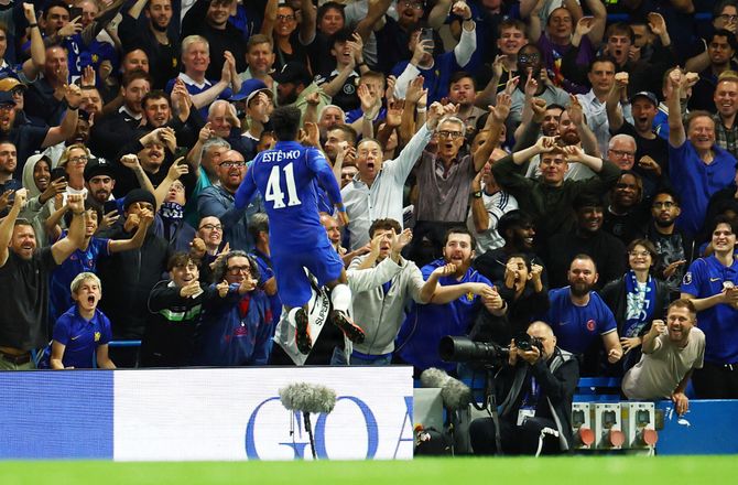 Premier League -Chelsea-manager tror på Estevao: Sæsonen er lang