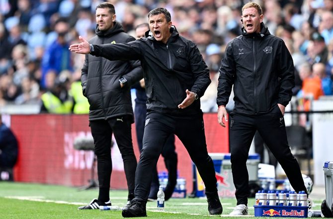 Premier League -Hull-manager kæmper med Arteta, Alonso og Maresca om PL-pris