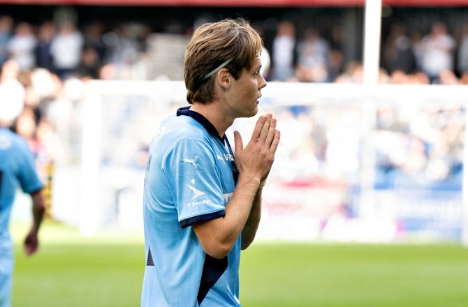 3F Superliga -Arnstad viftede Henriksson ud: Ikke rigtig et rødt i Championship