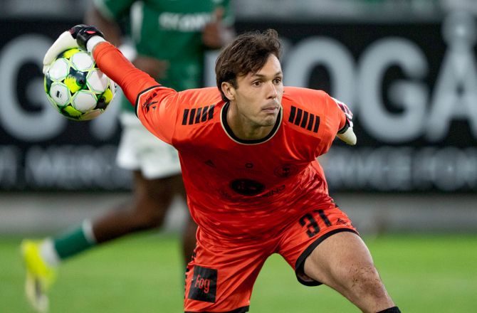 3F Superliga -Opkald fra USA: Lyngby-keeper så det ikke komme
