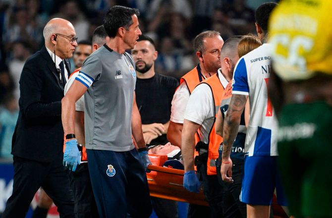 Portugal Primeira Liga -Froholdt på hospitalet efter sammenstød: Han har det godt