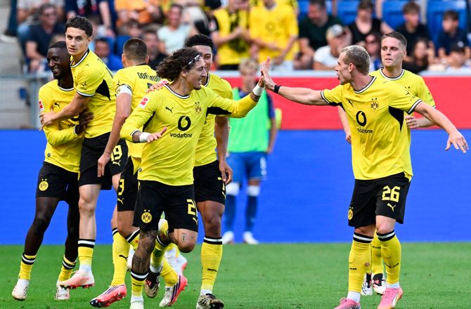 Bundesliga -Dortmund vendte 0-2 til sejr efter vildt comeback