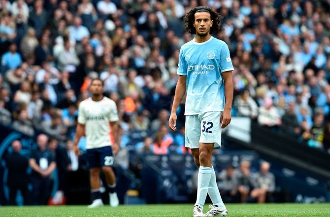 Premier League -Bouaddi glæder sig til derby: Årets vigtigste kamp