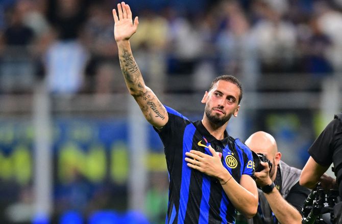 Serie A -Inter melder Calhanoglu skadet