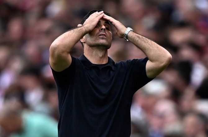 Premier League -Arteta opdaterer på Mosquera: Vi må vente og se