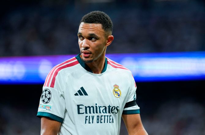 Champions League -Mourinho afviser: Trent er ikke en midtbanespiller