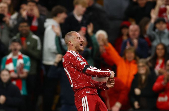 Champions League -LIVE: Liverpool presser på!