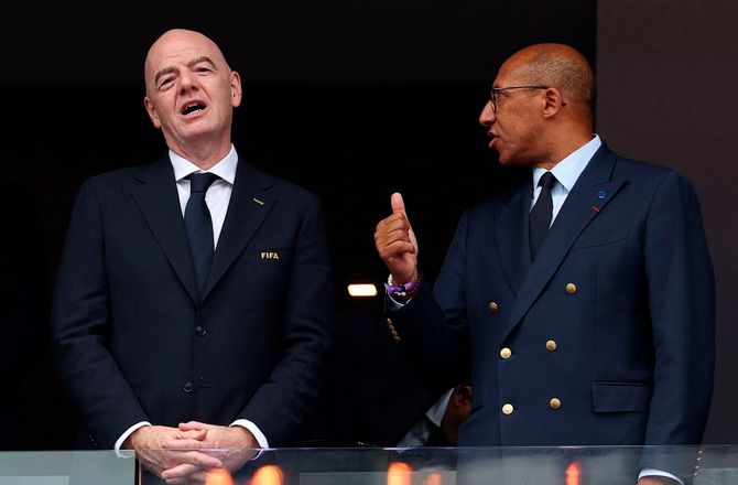 VM -BBC: UEFA og Concacaf kræver milliarder fra FIFA