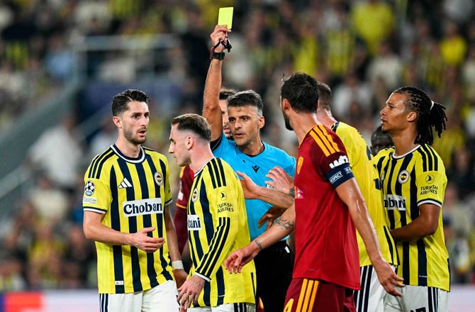 Champions League -Fenerbahce og Roma delte i dramatisk remis