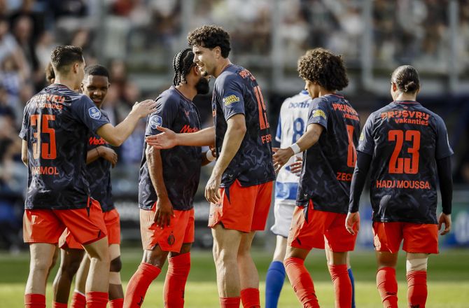 Æresdivisionen -Feyenoord slagtede Zwolle