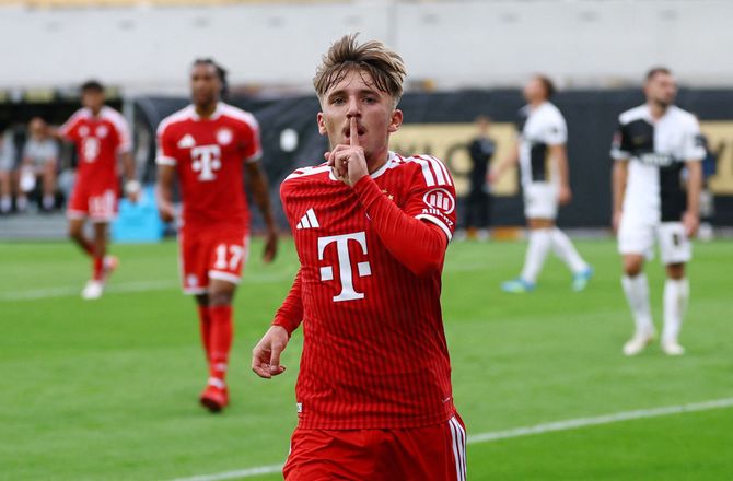 Bundesliga -Bayern-komet undskylder efter jubel: I misforstod