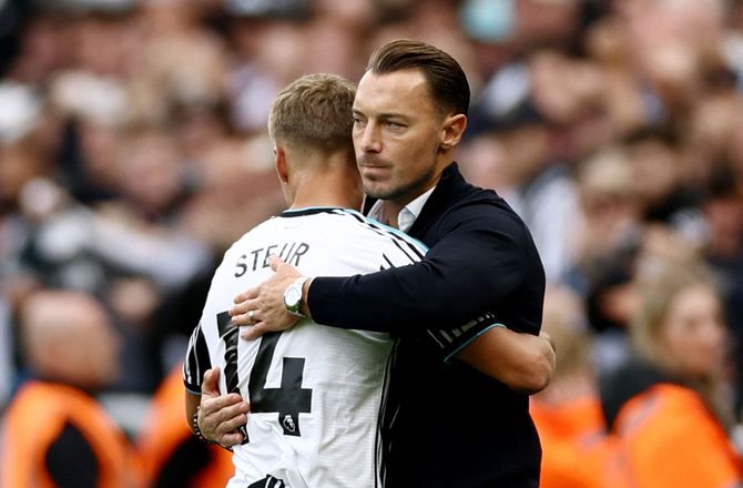 Premier League -Newcastle-manager hylder komet: Ikke normalt