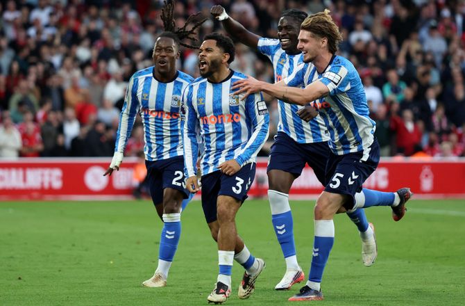Premier League -Coventry overrasker og besejrer Nottingham