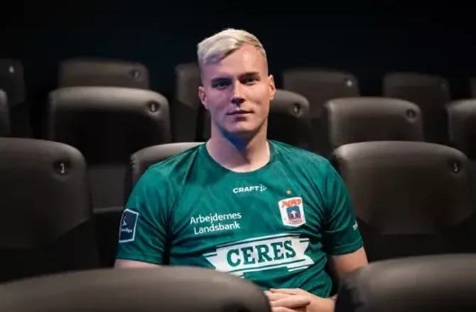 3F Superliga -Medie: CV sender AGF-keeper til Viking