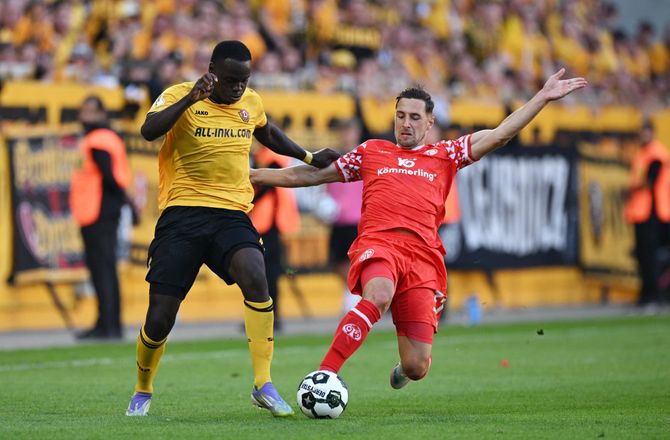 Bundesliga -HSV henter Kofi Amoako