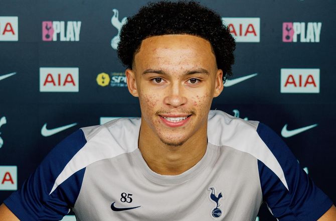 Premier League -Officielt: Spurs giver talentfuld stopper lang aftale
