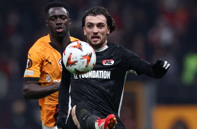 AZ Alkmaar -Troy Parrott fortryder ikke Spurs-ophold