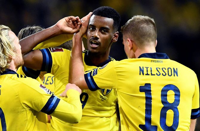 Venskabskampe -Ingen Isak - St. Pauli-svensker får debut mod Norge