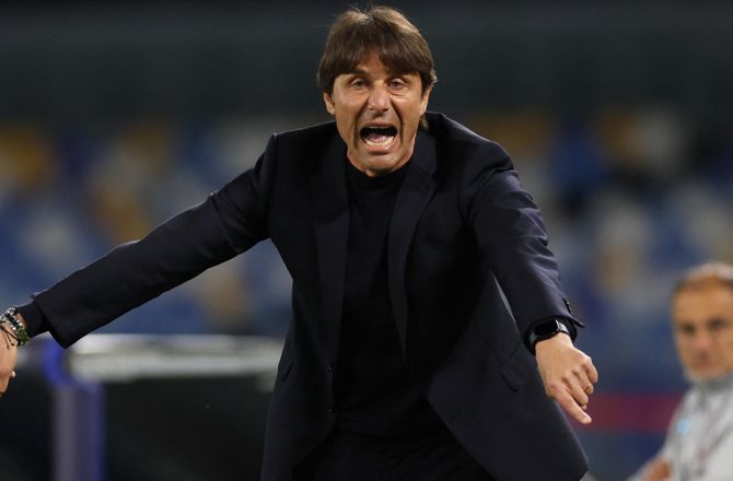 Serie A -Bemærkelsesværdigt pressemøde: Conte bekræfter Napoli-stop