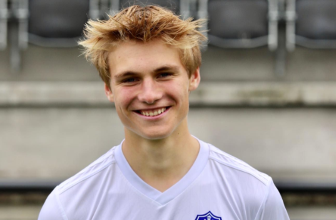 International -Bekræftet: B.93 henter HIK-back