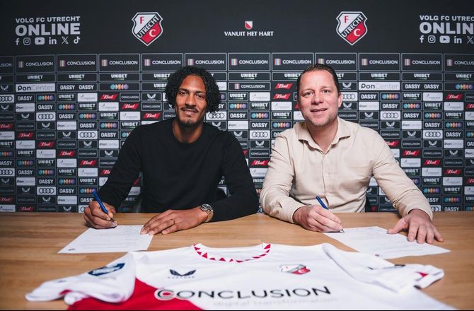 Æresdivisionen -Haller skifter permanent til Utrecht