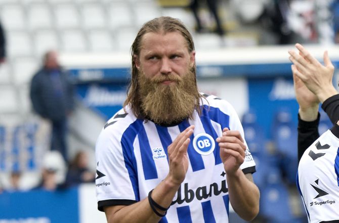 3F Superliga -Bjørn Paulsen klipper skægget og håret efter karrierestop