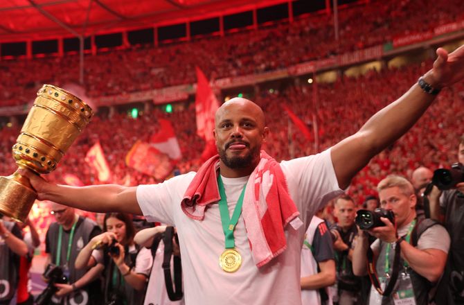 DFB Pokal -Glad Kompany: Må bare beundre spillerne