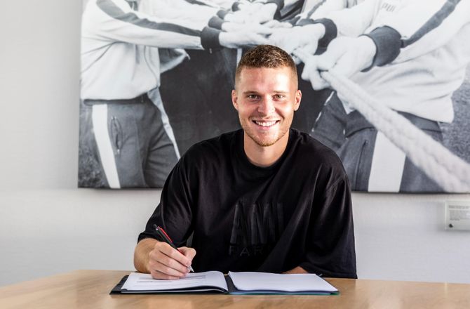 Bundesliga -Gladbach forlænger med loyal schweizer