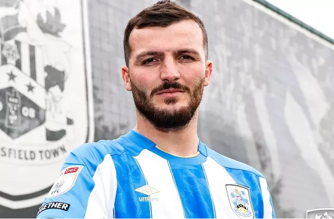 Championship -Huddersfield henter Stoke-back