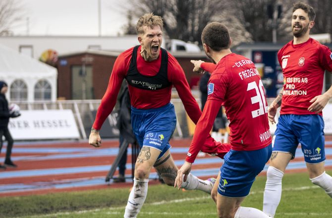 3F Superliga -Simon Makienok stopper karrieren