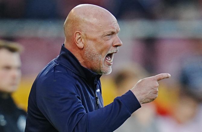 Tyskland 2. Bundesliga -Uwe Rösler i skænderi med fan: Så han kampen?