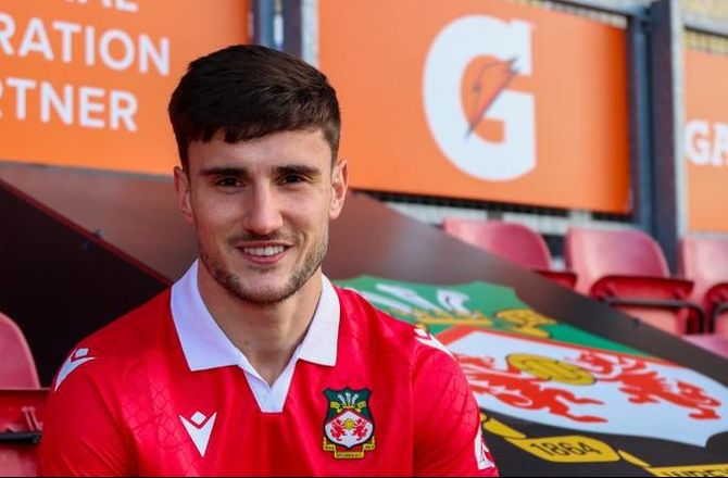 League 1 -Wrexham henter tidligere Brighton-talent