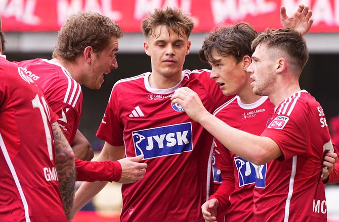 3F Superliga -Et godt tilbud: JYSK og Lars Larsen Group forlænger med Silkeborg