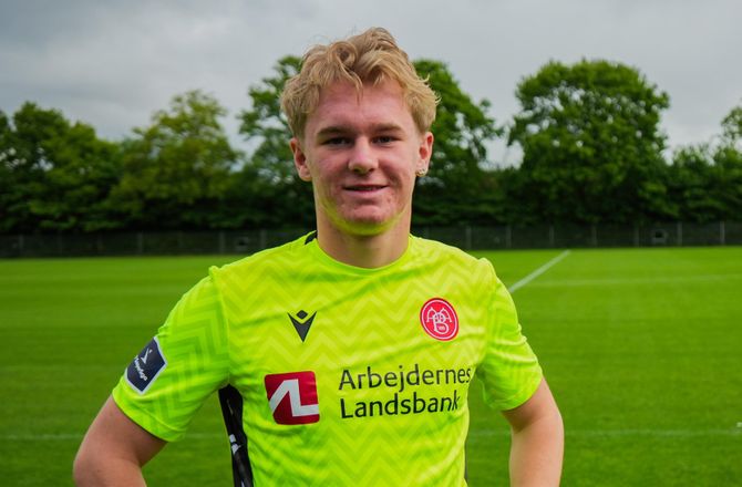 3F Superliga -AaB binder 15-årig keeper 