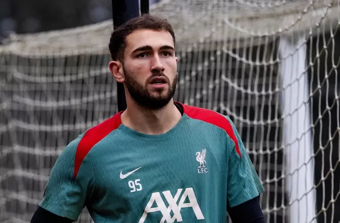 Premier League -Liverpool forlænger og udlejer keeper