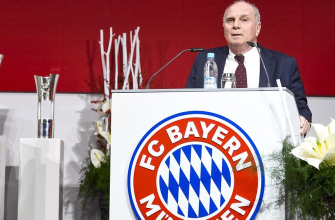 Bundesliga -Hoeness fnyser af Kane-rygter: Barcelona har ingen penge