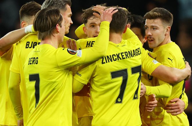 Norge Eliteserien -Tre i træk: Evjen og co. drev gæk med Brann