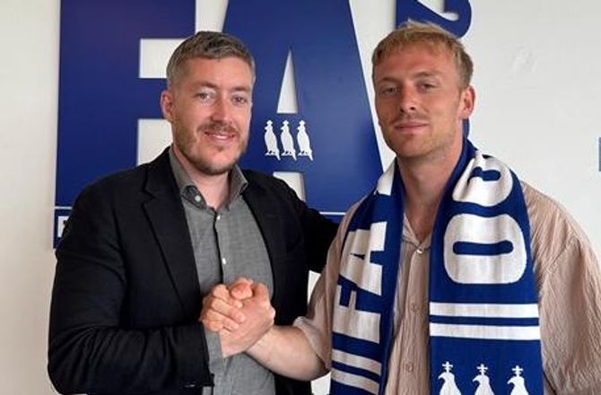 Danmark 3. Division -FA 2000 henter tidligere målmand hjem