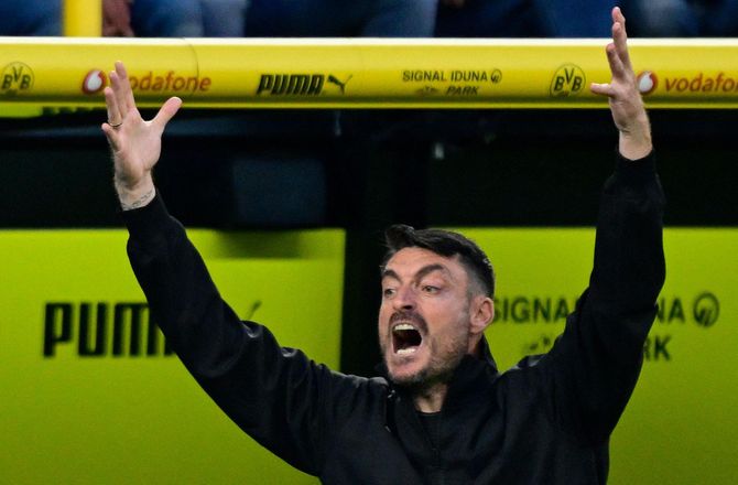 Bundesliga -Frankfurt-chef fyret: Vi nåede ingen af vores mål